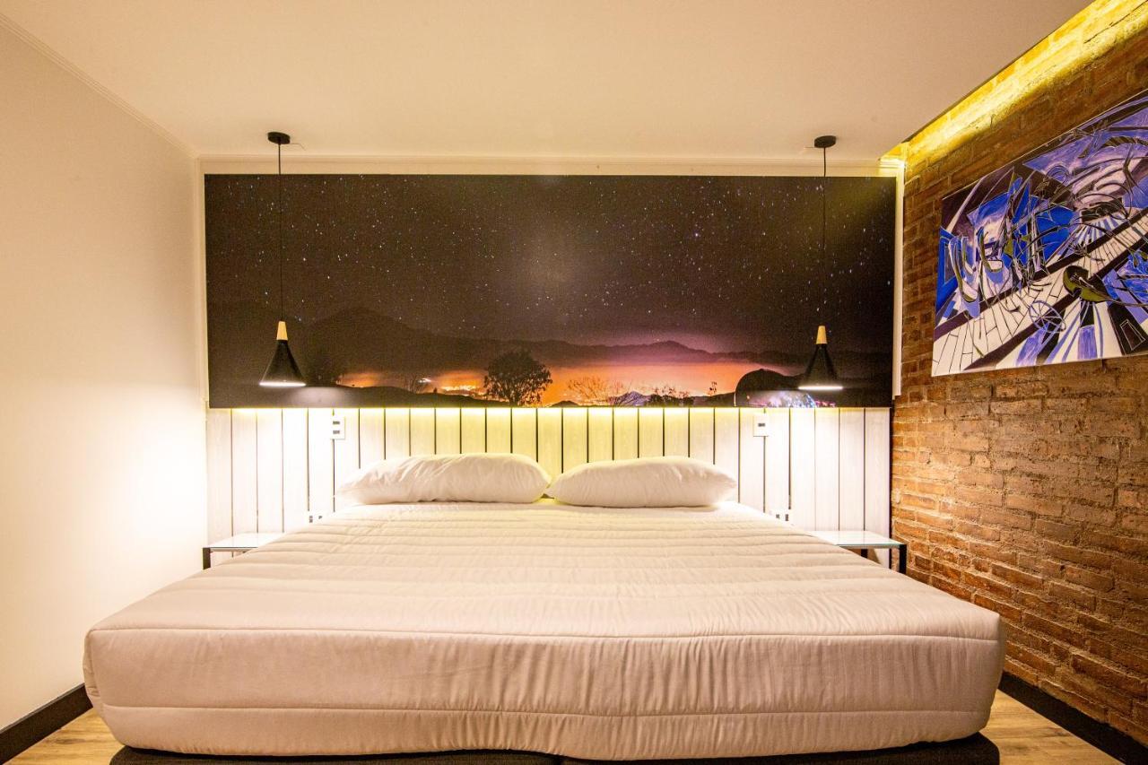 Hostal Boutique Black Cat Santiago de Chile Bagian luar foto
